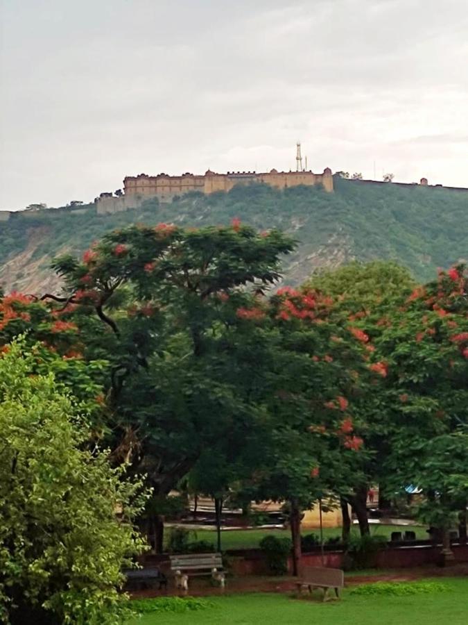 ג'איפור Sukh Sagar Hotel מראה חיצוני תמונה